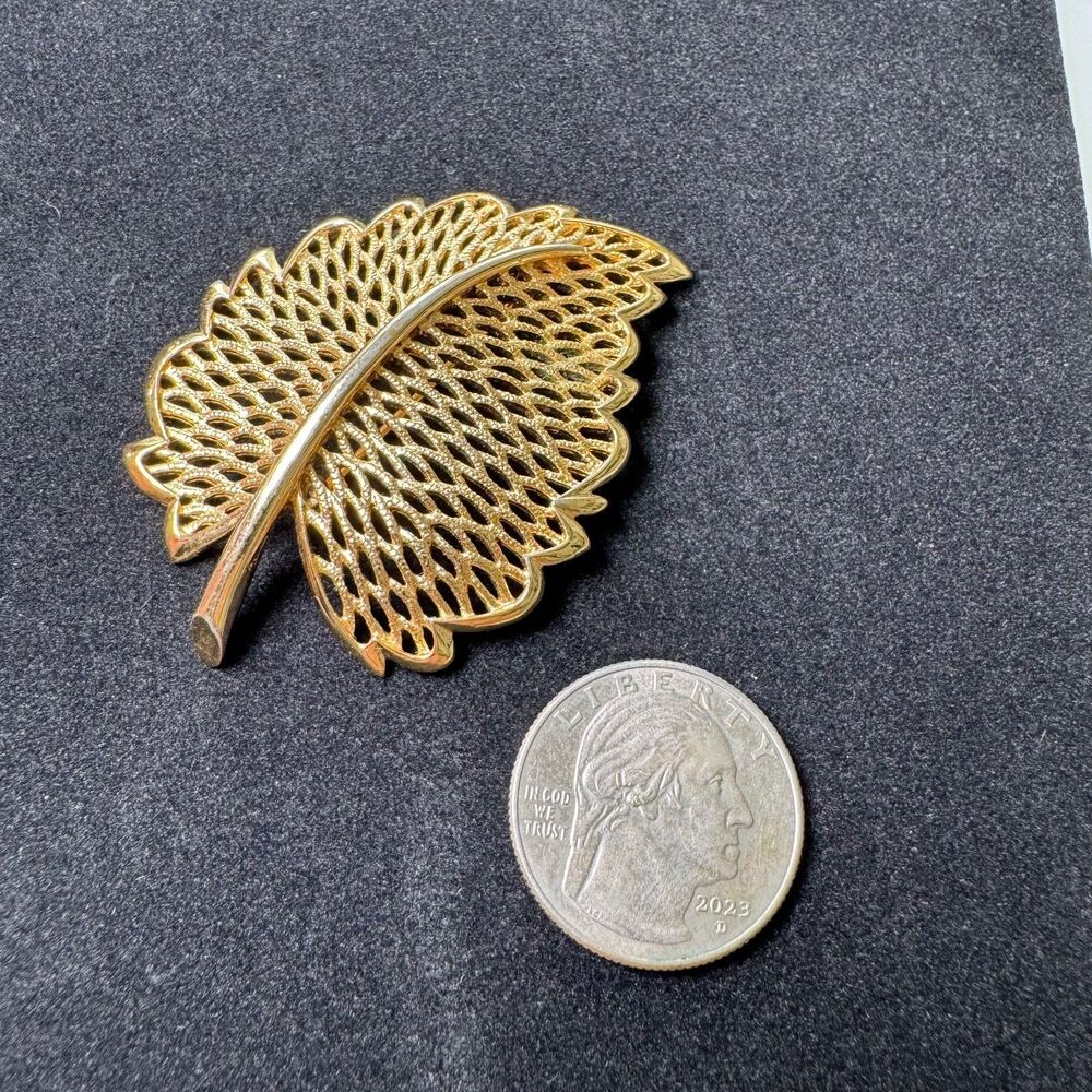 Vintage MONET Brooch Pin Gold Tone Open Work Leaf Lacy Filigree Mesh Statement